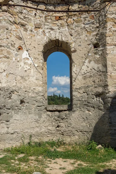 Ortaçağ Doğu Ortodoks Kilisesi, Saint John Rila Zhrebchevo rezervuar, Sliven bölge, Bulgaristan altındaki terk edilmiş