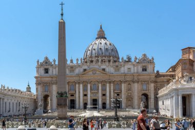 Vatikan Şehri, Rome, İtalya - 22 Haziran 2017: St. Peter's Bazilikası'na ve Saint Peter's Square, Vatikan, Roma, İtalya, görünümünü şaşırtıcı