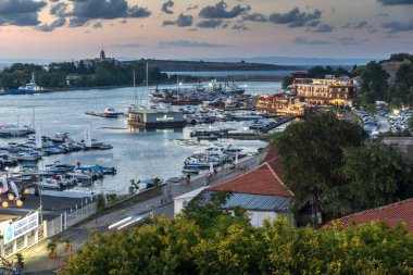 Sozopol, Bulgaristan - 9 Ağustos 2018: bağlantı noktası, Sozopol, Burgaz bölge, Bulgaristan Panoraması gece Amazing