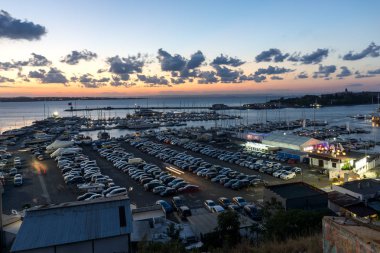 Sozopol, Bulgaristan - 9 Ağustos 2018: bağlantı noktası, Sozopol, Burgaz bölge, Bulgaristan Panoraması gece Amazing