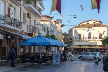 Zakynthos, Yunanistan - 28 Mayıs 2015: Zakynthos kentinin, iyon Island, Yunanistan kostal sokak görünümünden gündoğumu şaşırtıcı