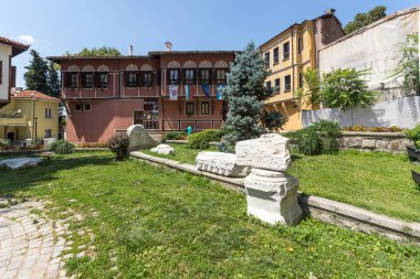 Plovdiv, Bulgaristan - 5 Temmuz 2018: Panorama on dokuzuncu yüzyıl evlerin mimari ve tarihi rezerv eski şehir şehir Plovdiv, Bulgaristan