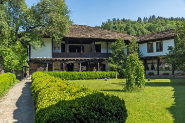 Tryavna, Bulgaristan - 6 Temmuz 2018: Tarihi şehir, Tryavna, Gabrovo Bölgesi, Bulgaristan eski evde