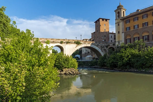 Roma Itália Junho 2017 Cityscape Com Castello Caetani Rio Tibre — Fotografia de Stock