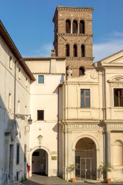 Rome, İtalya - 22 Haziran 2017: Basilica of St Bartholomew Island City Roma, İtalya