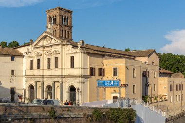 Rome, İtalya - 22 Haziran 2017: Basilica of St Bartholomew Island City Roma, İtalya