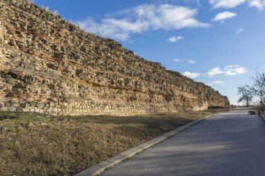 Antik Roma şehri Diocletianopolis, Hisarya kasaba, Plovdiv Bölge, Bulgaristan duvar kalıntıları gün batımı görünümü