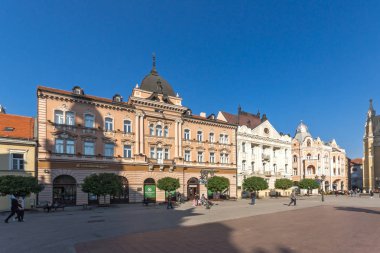 Novi Sad, Voyvodina, Sırbistan - 11 Kasım 2018: Binalar merkezi olan şehir Novi Sad, Voyvodina, Sırbistan