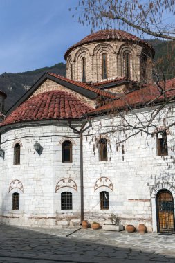 Bachkovo Manastırı, Bulgaristan - 4 Şubat 2019: Bachkovo Manastırı Dormition Tanrı, Bulgaristan anası, ortaçağ binaları