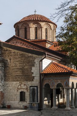 Bachkovo Manastırı, Bulgaristan - 4 Şubat 2019: Bachkovo Manastırı Dormition Tanrı, Bulgaristan anası, ortaçağ binaları
