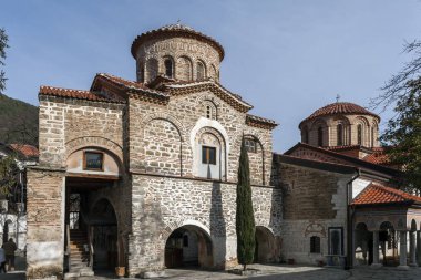 Bachkovo Manastırı, Bulgaristan - 4 Şubat 2019: Bachkovo Manastırı Dormition Tanrı, Bulgaristan anası, ortaçağ binaları