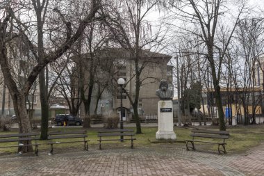 Dimitrovgrad, Bulgaristan - 1 Şubat 2019: Tipik sokak ve binaya Dimitrovgrad şehir, bölge: Haskovo, Bulgaria