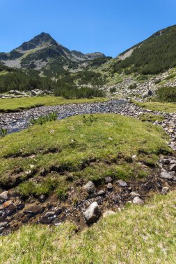Yaz, yatay, Valyavitsa nehir ve Valyavishki Kınalı tepe, Pirin Dağı, Bulgaristan