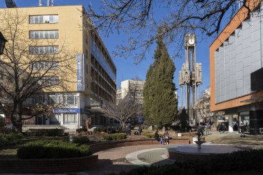 : Haskovo, Bulgaria - 1 Şubat 2019: Haskovo şehri, Bulgaristan ortasına tipik sokak
