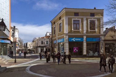 : Haskovo, Bulgaria - 1 Şubat 2019: Haskovo şehri, Bulgaristan ortasına tipik sokak