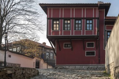 Plovdiv, Bulgaristan - 10 Şubat 2019: On dokuzuncu yüzyılda evlerde mimari ve tarihi eski şehir şehir Plovdiv, Bulgaristan rezerv