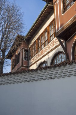 Plovdiv, Bulgaristan - 10 Şubat 2019: On dokuzuncu yüzyılda evlerde mimari ve tarihi eski şehir şehir Plovdiv, Bulgaristan rezerv