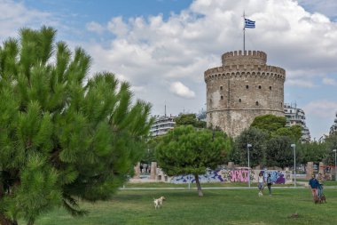 Thessaloniki, Yunanistan - 30 Eylül 2017: Beyaz Kule'ye Selanik şehir, orta Makedonya, Yunanistan