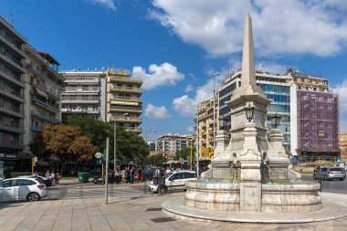 Thessaloniki, Yunanistan - 30 Eylül 2017: Selanik şehir, orta Makedonya, Yunanistan'ın ortasındaki eski çeşme