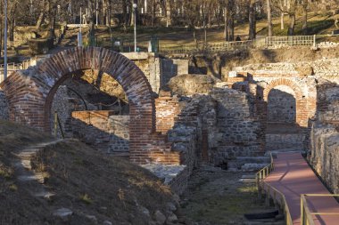 Gün batımı görünümü antik termal banyoları, Diocletianopolis, Hisarya kasaba, Plovdiv Bölge, Bulgaristan
