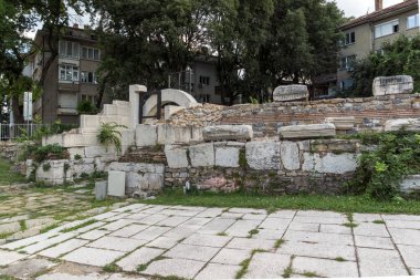 Stara Zagora, Bulgaristan - 5 Ağustos 2018: Auditorium Harabeleri, Antik Roma şehir Augusta Traiana ortasına Stara Zagora, Bulgaristan, antika Forum