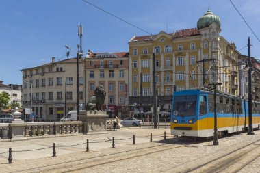 Sofia, Bulgaristan - 31 Mayıs 2018: Aslan Panorama köprüden Vladaya nehir, Sofia, Bulgaristan