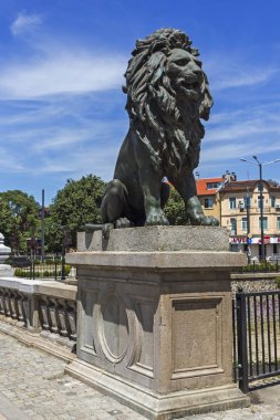 Sofia, Bulgaristan - 31 Mayıs 2018: Aslan Panorama köprüden Vladaya nehir, Sofia, Bulgaristan