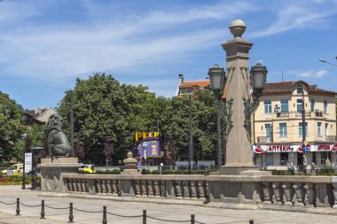 Sofia, Bulgaristan - 31 Mayıs 2018: Aslan Panorama köprüden Vladaya nehir, Sofia, Bulgaristan
