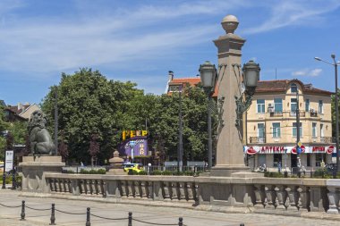 Sofia, Bulgaristan - 31 Mayıs 2018: Aslan Panorama köprüden Vladaya nehir, Sofia, Bulgaristan
