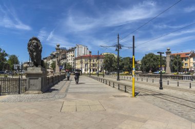 Sofia, Bulgaristan - 31 Mayıs 2018: Aslan Panorama köprüden Vladaya nehir, Sofia, Bulgaristan