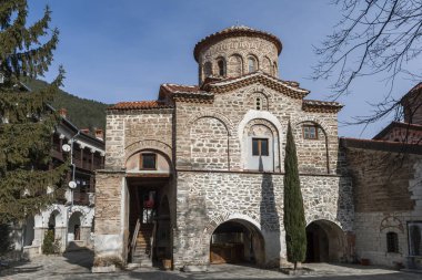 Bachkovo Manastırı, Bulgaristan - 4 Şubat 2019: Ortaçağ Bachkovo Manastırı Dormition Tanrı, Bulgaristan annenin binalarda