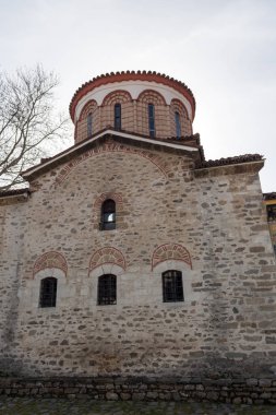 Bachkovo Manastırı, Bulgaristan - 4 Şubat 2019: Ortaçağ Bachkovo Manastırı Dormition Tanrı, Bulgaristan annenin binalarda