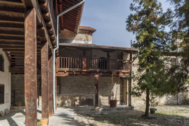 Bachkovo Manastırı, Bulgaristan - 4 Şubat 2019: Ortaçağ Bachkovo Manastırı Dormition Tanrı, Bulgaristan annenin binalarda