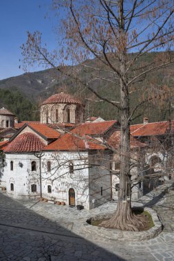 Bachkovo Manastırı, Bulgaristan - 4 Şubat 2019: Ortaçağ Bachkovo Manastırı Dormition Tanrı, Bulgaristan annenin binalarda