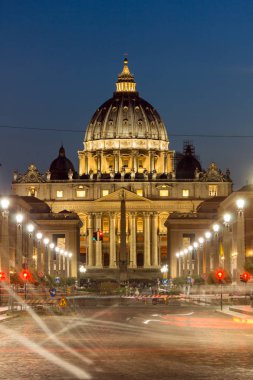 Rome, İtalya - 22 Haziran 2017: Güzel bir gece fotoğraf Vatikan'a ve Aziz Petrus Bazilikası Roma, İtalya