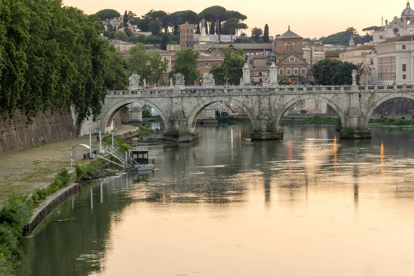 Roma Itália Junho 2017 Pôr Sol Panorama Rio Tibre Ponte — Fotografia de Stock