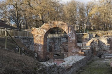 Gün batımı görünümü antik termal banyoları, Diocletianopolis, Hisarya kasaba, Plovdiv Bölge, Bulgaristan