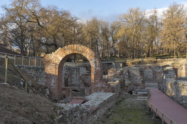 Gün batımı görünümü antik termal banyoları, Diocletianopolis, Hisarya kasaba, Plovdiv Bölge, Bulgaristan