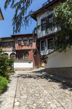 Plovdiv, Bulgaristan - 5 Temmuz 2018: On dokuzuncu yüzyılda evlerde mimari ve tarihi eski şehir şehir Plovdiv, Bulgaristan rezerv