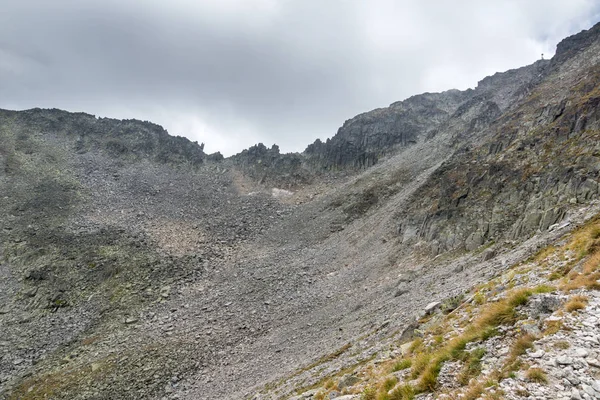 Steniga Landskapet Från Vandringsleden Till Klättring Musala Peak Rilabergen Bulgarien — Stockfoto