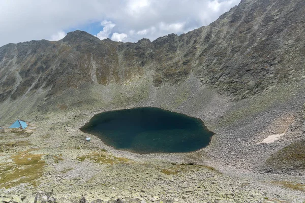 Panorama Ledenoto Gelo Lago Nuvens Sobre Musala Peak Rila Montanha — Fotografia de Stock