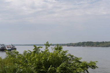 Ruse, Bulgaristan - 1 Mayıs 2008: Tuna Nehri Ruse, Bulgaristan şehrin içinden geçen