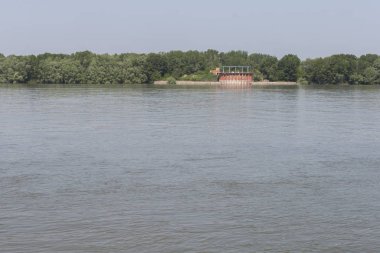 Ruse, Bulgaristan - 1 Mayıs 2008: Tuna Nehri Ruse, Bulgaristan şehrin içinden geçen