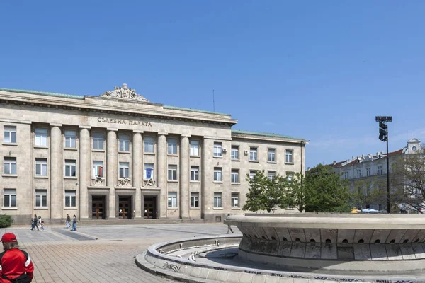 ブルガリアの都市の中心にルセ ブルガリア 2008 裁判所の建物 — ストック写真