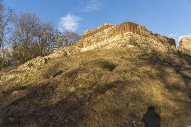 Antik Roma şehri Diocletianopolis, Hisarya kasaba, Plovdiv Bölge, Bulgaristan surlarının kalıntıları gün batımı görünümü