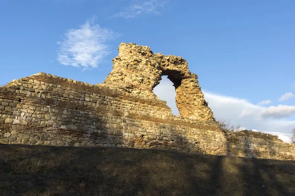 Antik Roma şehri Diocletianopolis, Hisarya kasaba, Plovdiv Bölge, Bulgaristan surlarının kalıntıları gün batımı görünümü
