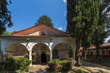 Maglizh Manastırı, Bulgaristan - 5 Ağustos 2018: Ortaçağ binaları Maglizh manastırda Saint Nicholas, Stara Zagora bölge, Bulgaristan