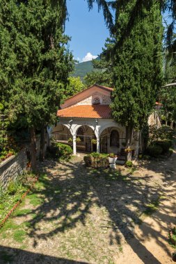 Maglizh Manastırı, Bulgaristan - 5 Ağustos 2018: Ortaçağ binaları Maglizh manastırda Saint Nicholas, Stara Zagora bölge, Bulgaristan