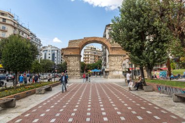 Thessaloniki, Yunanistan - 30 Eylül 2017: Ruins of Roma Arch Selanik şehir, orta Makedonya, Yunanistan ortasına Galerius'un