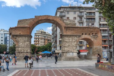 Thessaloniki, Yunanistan - 30 Eylül 2017: Ruins of Roma Arch Selanik şehir, orta Makedonya, Yunanistan ortasına Galerius'un